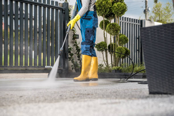 Why Choose Our Pressure Washing Services in Florida